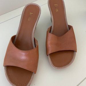 Bass Carmela Sandal Size 7.5 Tan Leather